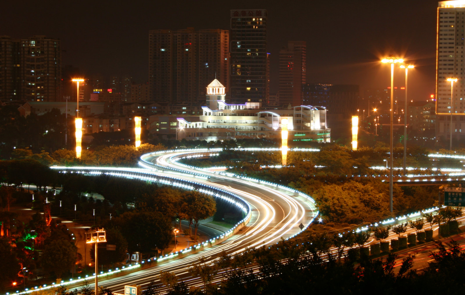夜景 13.f13_meitu_2.jpg