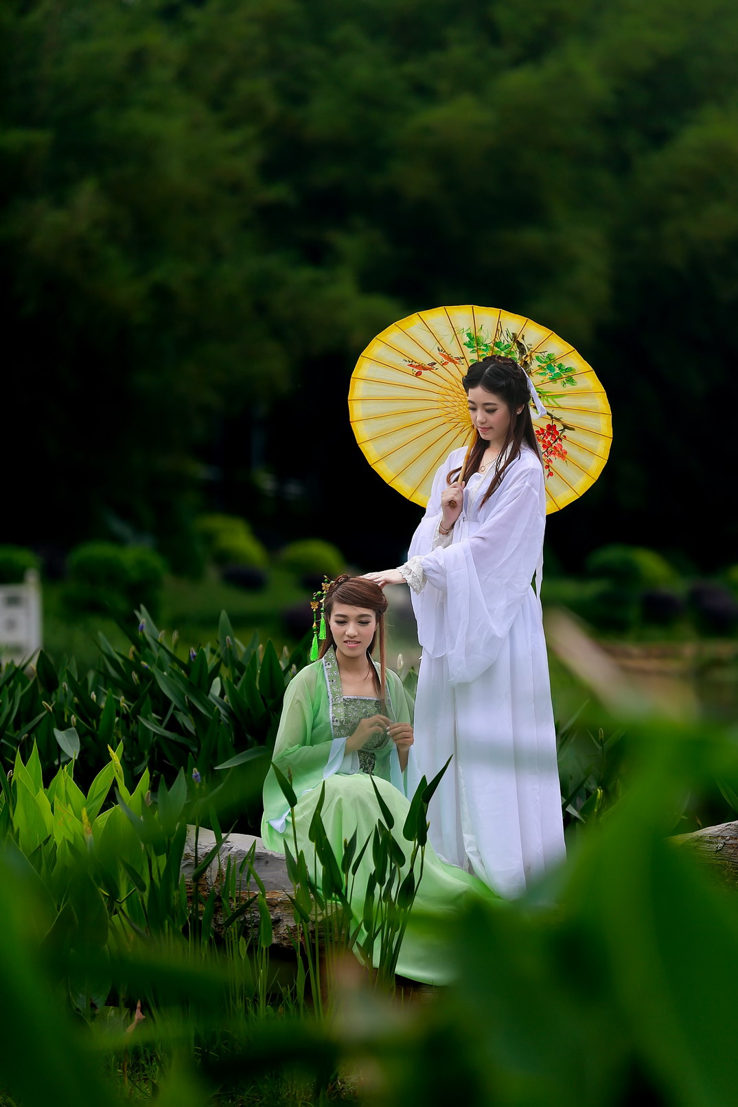 白娘子与小青007.jpg
