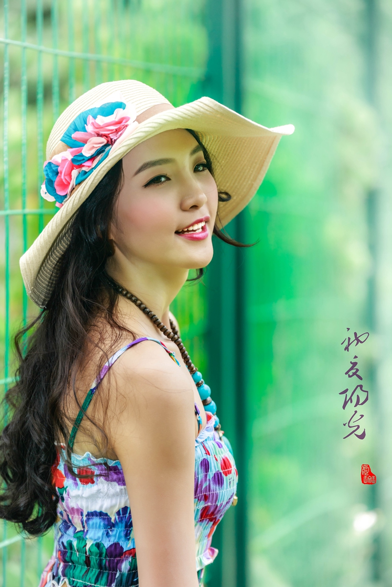 阳光女孩-1_副本.jpg