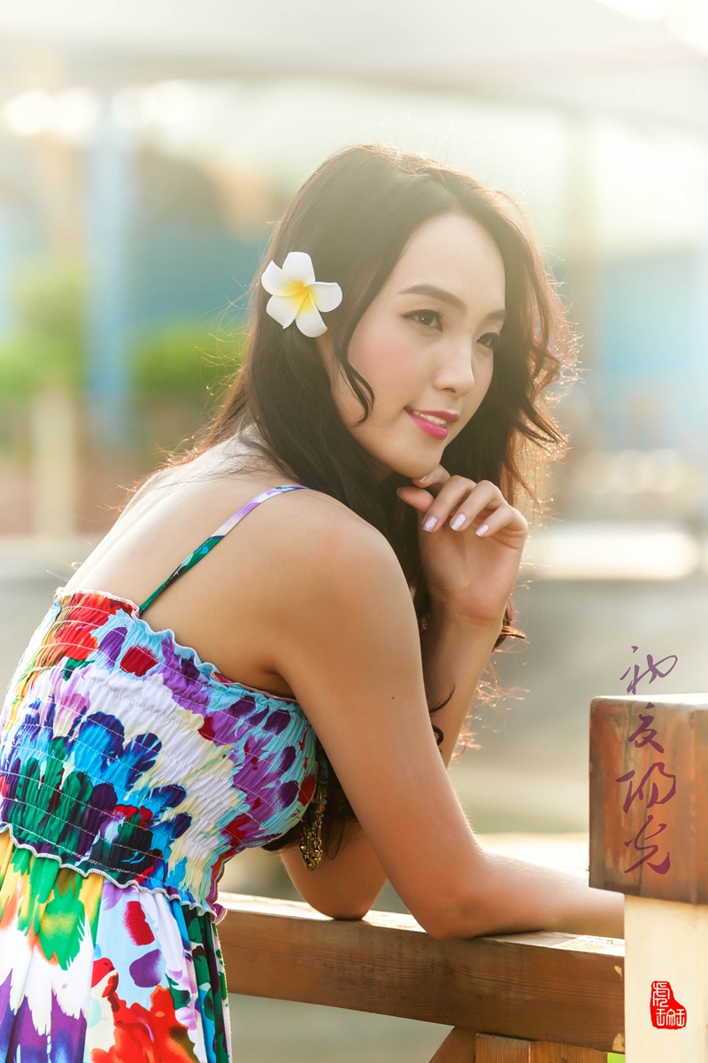 阳光女孩-3_副本.jpg