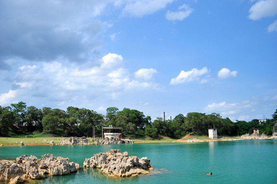 蓝天碧水