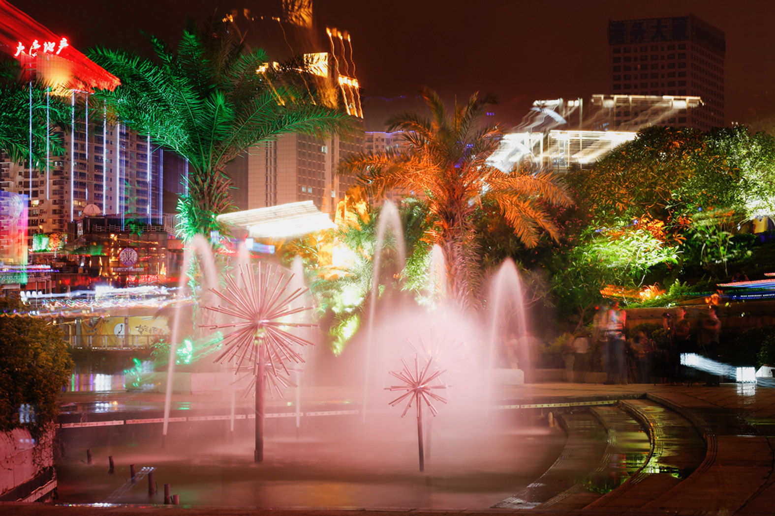 民歌湖夜景.jpg