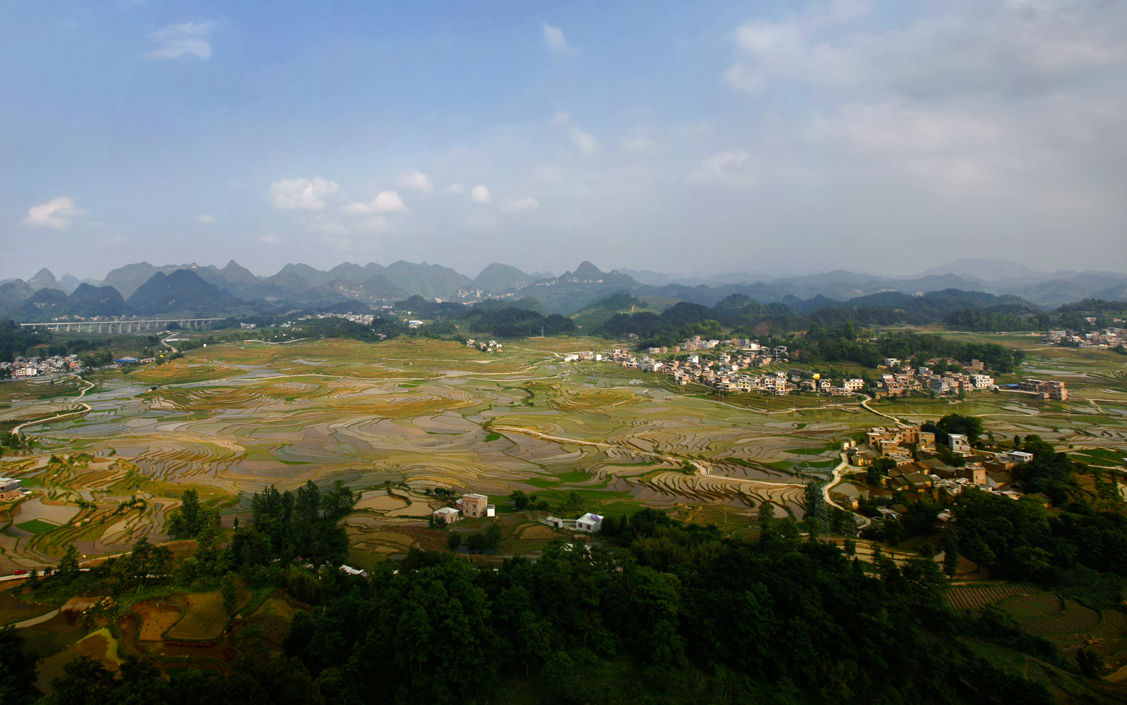 南丹巴平田园.jpg