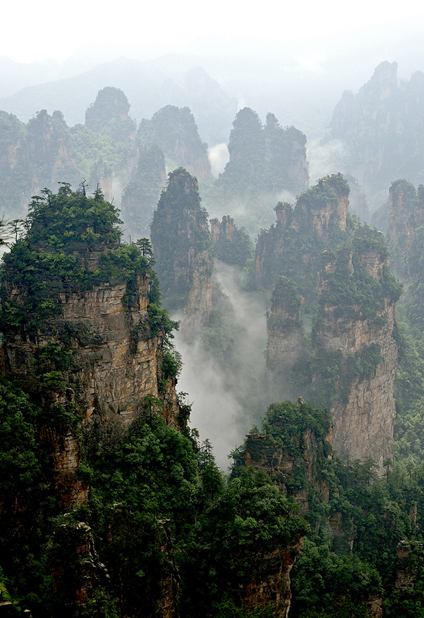 标题《奇峰雾绕》拍摄时间：2014年6月1日地点：张家界神堂湾景区_D8B3693.jpg