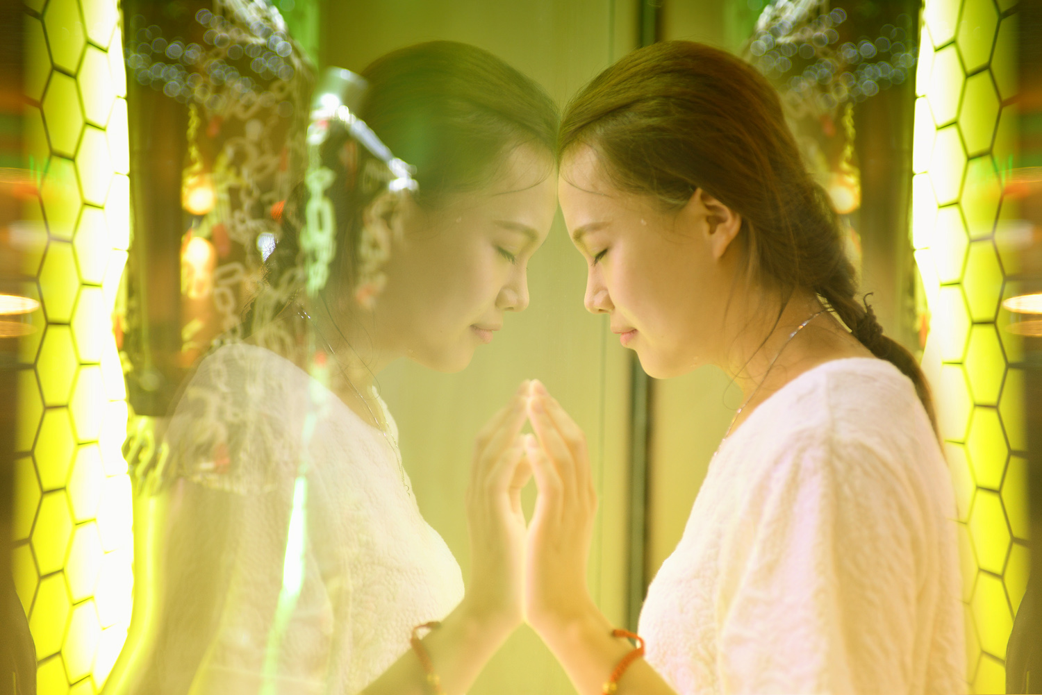 漫步街头-1.jpg