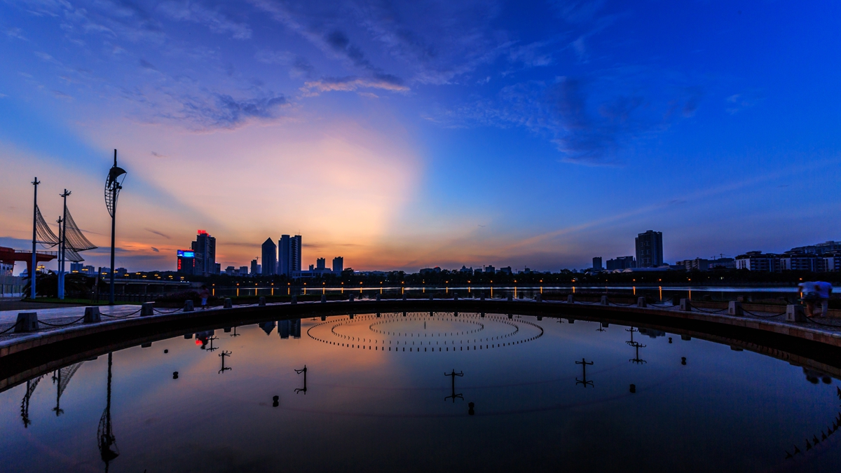 2014-9-9南湖晚霞-5_副本.jpg