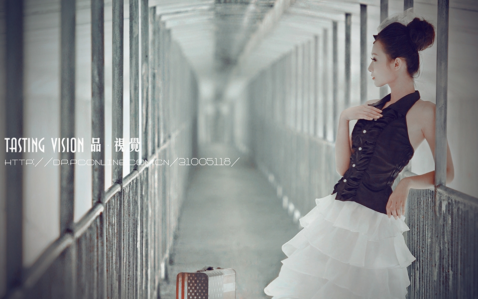 120353d9mu89805tv805qz.jpg