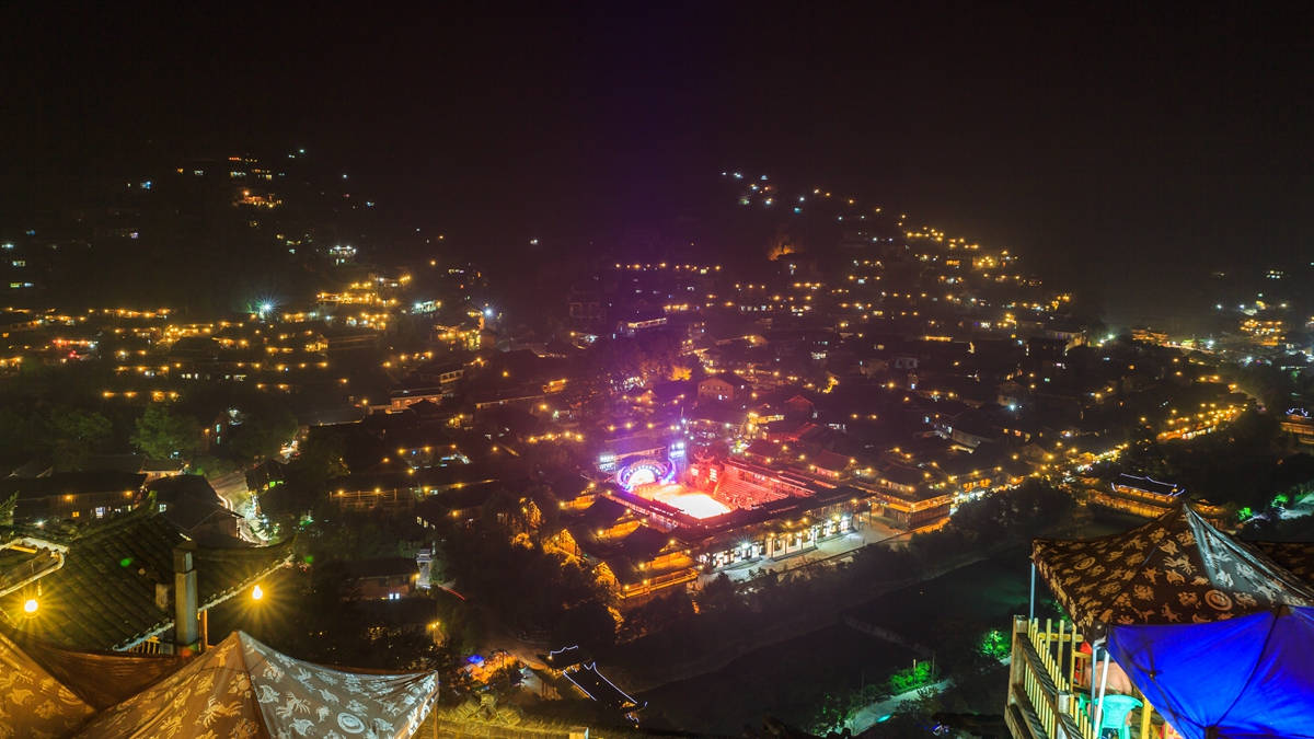 苗寨夜景-1_副本.jpg