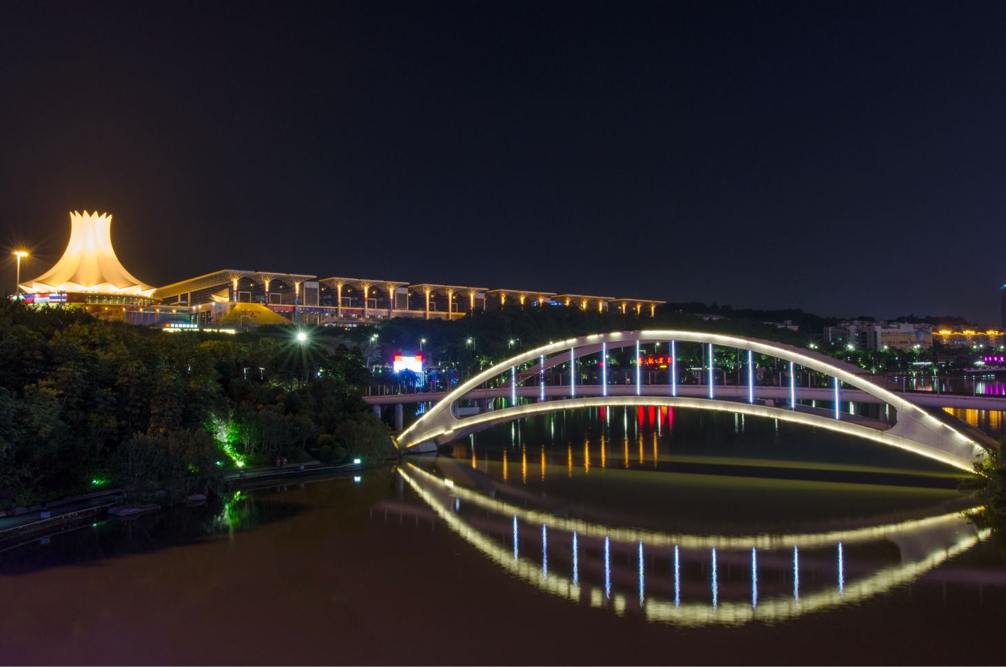 夜南宁02.JPG