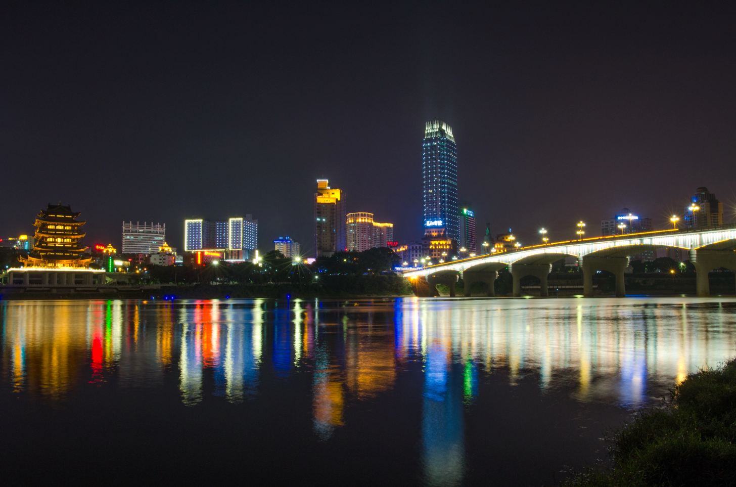 夜南宁07.JPG