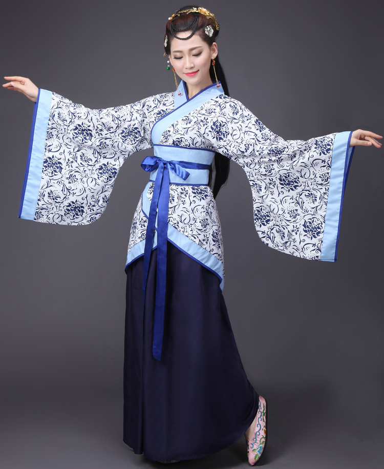 服装造型.jpg