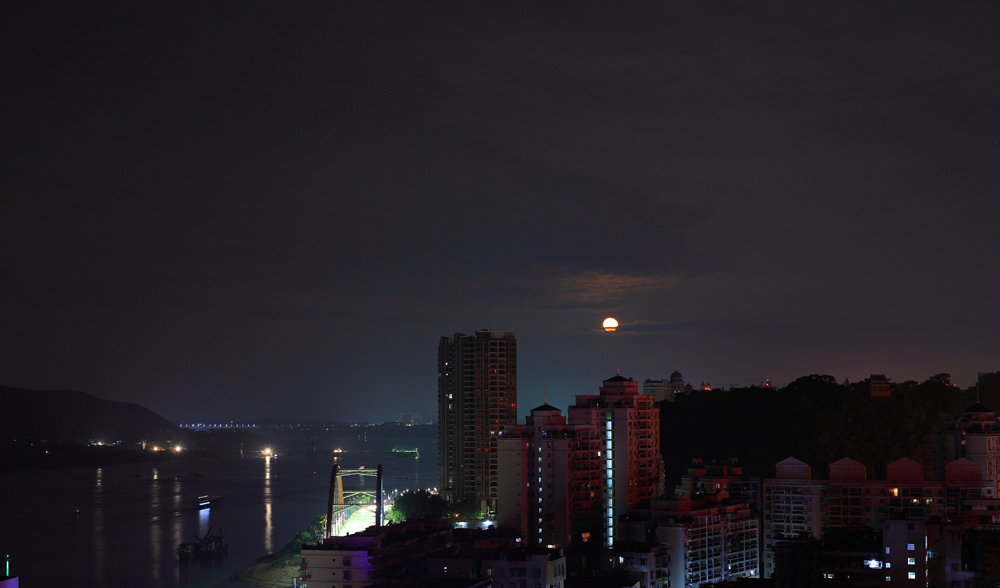 较红月 (1).JPG