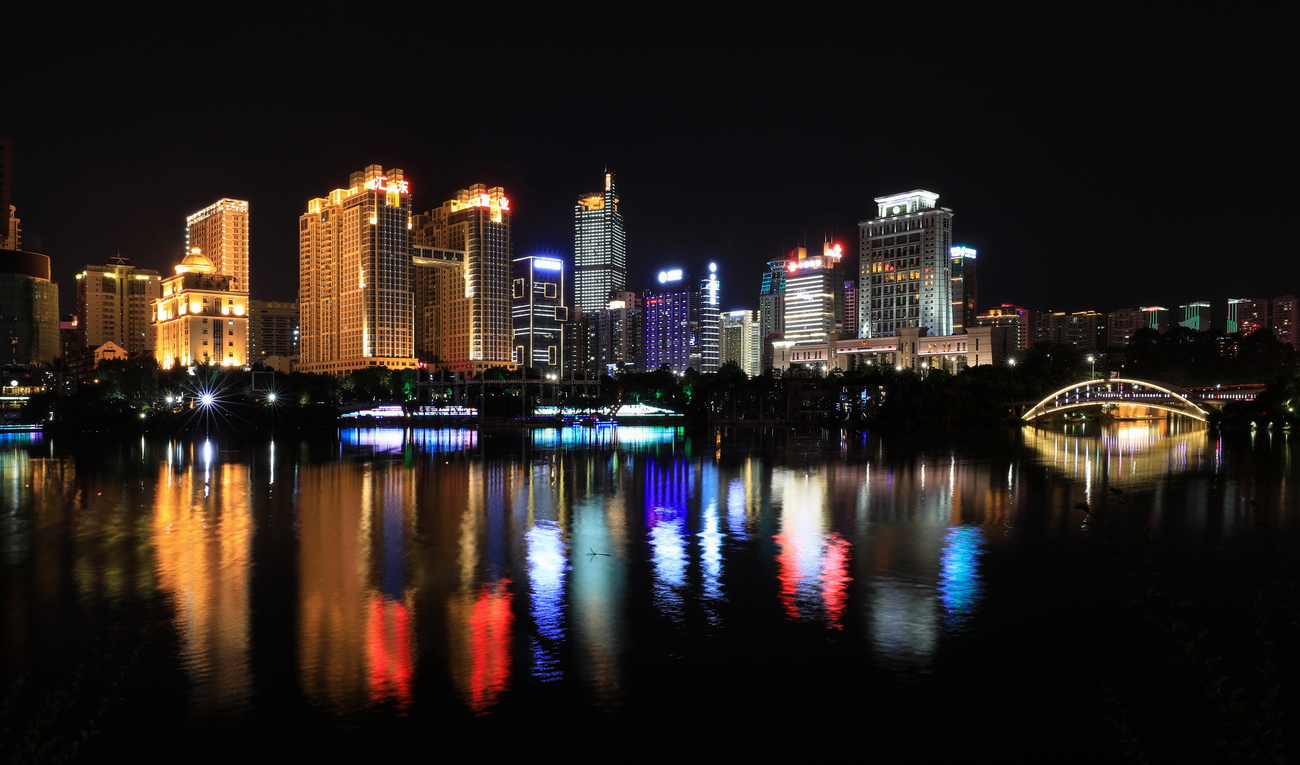 民歌湖之夜 (1).jpg
