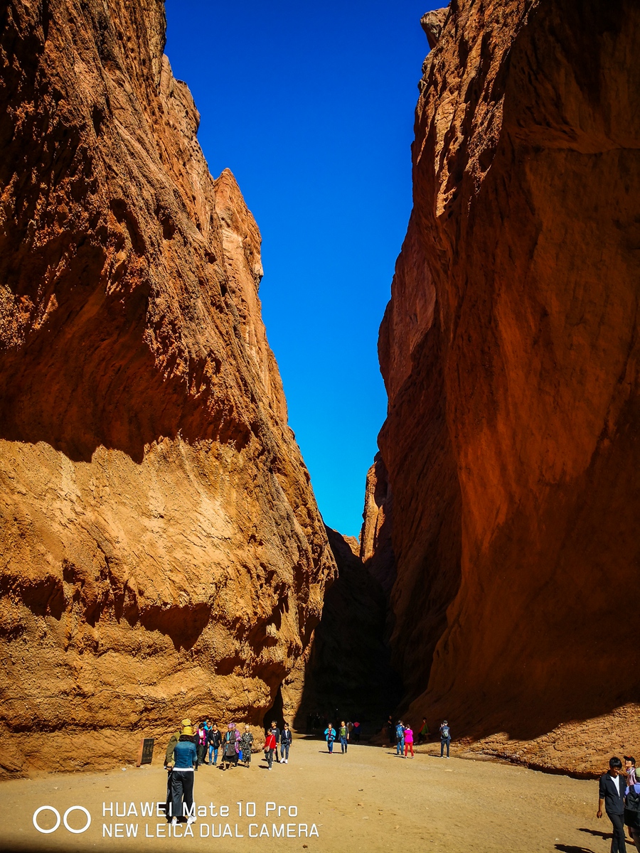天山神秘大峡谷-2.jpg