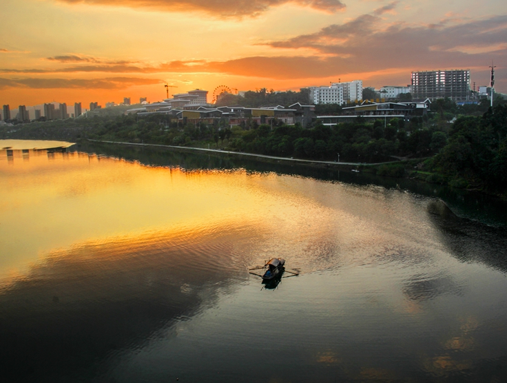 IMG_9144右江晨曲_副本.jpg