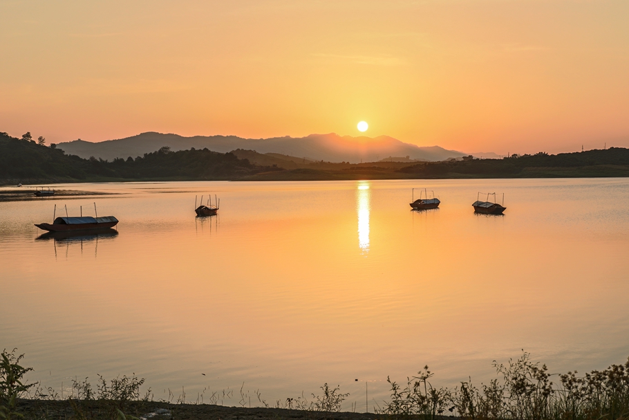 IMG_9940澄碧湖夕阳_副本.jpg