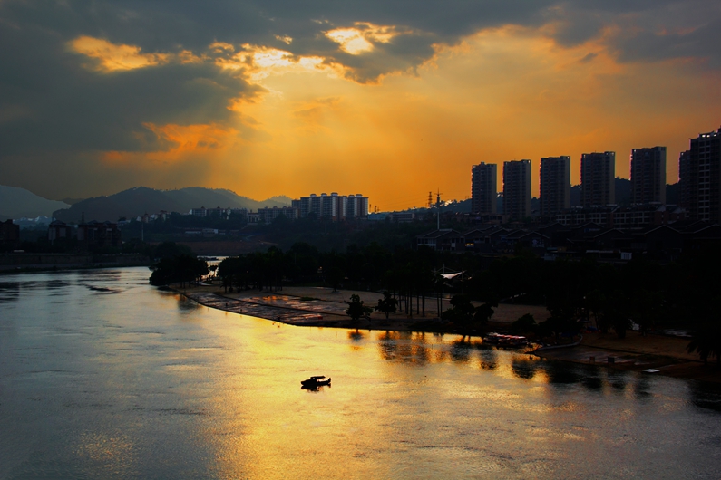 IMG_3414夕阳_副本.jpg