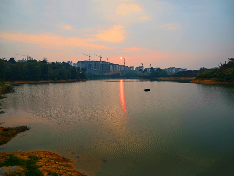 IMG_7175挂个太阳照打鱼_副本.jpg