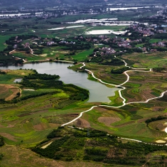 高空下的右江河谷