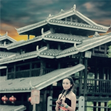 误入土匪寨，情迷土匪婆