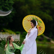 《白蛇传》再现----白娘子与小青