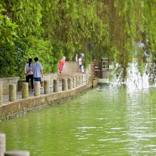 牵手南湖边