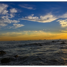 浪涌冠山海