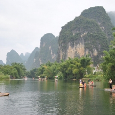 漂过仙境遇龙河