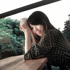 书吧女孩