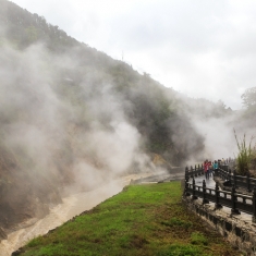 腾冲的地热与火山遗址
