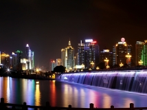 南湖夜景，民歌湖夜楼。