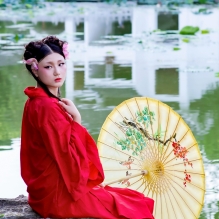 愁眉锁春心