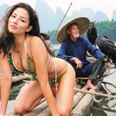 《体育画报》女模桂林拍暴露写真引争议