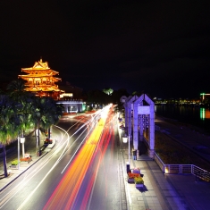 桂林解放桥上拍夜景