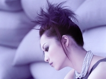调出室内美女图片经典淡蓝色