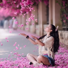 花红人更美