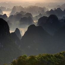 千峰竞秀