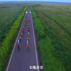 伊犁这条公路即将封闭，抓紧时间，马上出发！