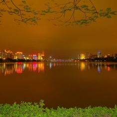 静腻南湖夜