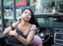 2013中国柳州水上狂欢节美女车模助阵