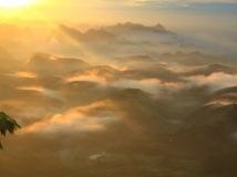 日出东山