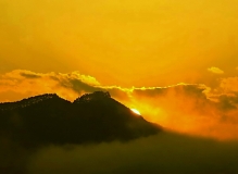 日出东山