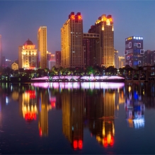 夜览民歌湖