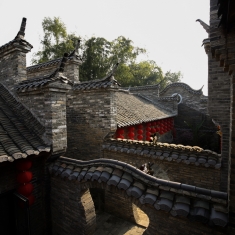 瓦房村