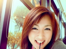 调出室内人物照片甜美的青褐色