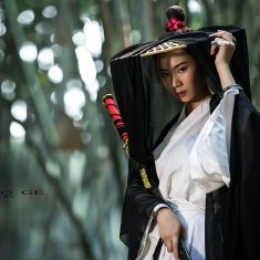 侠女情