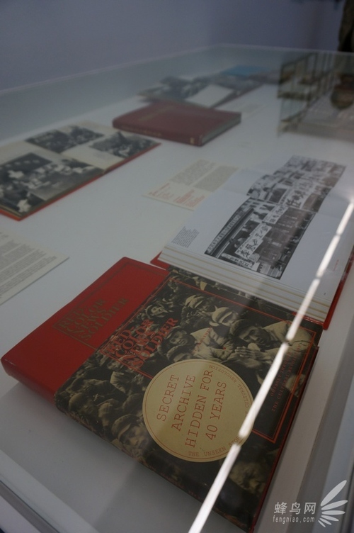 聚焦百年中国变迁 中国摄影书集展开展