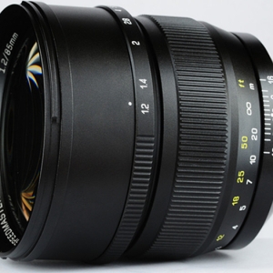 中一光学发布SPEEDMASTER 85mm f/1.2