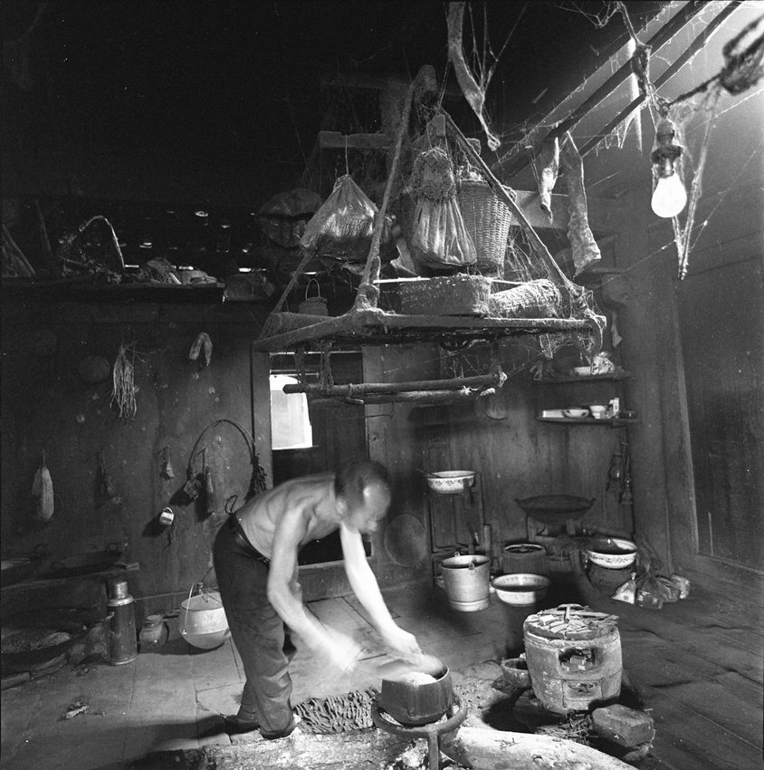 广西摄影家蒋建雄“尧告村”系列作品之五
